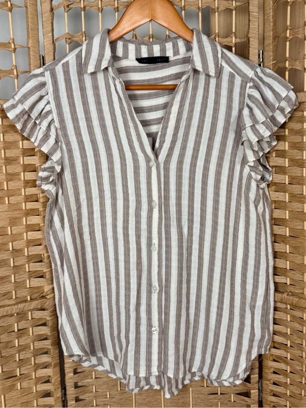 Jane + Delancy Striped Ruffle-Sleeve Button-Front Top Beige & White Size Small